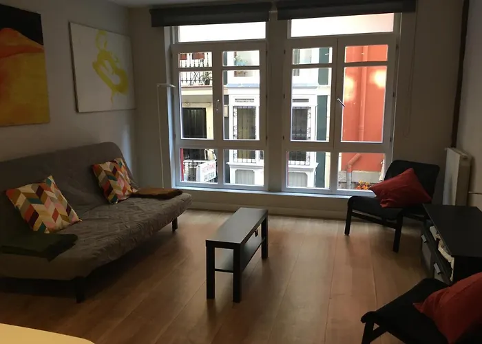 Apartamento 7calles, Casco Viejo. Bio