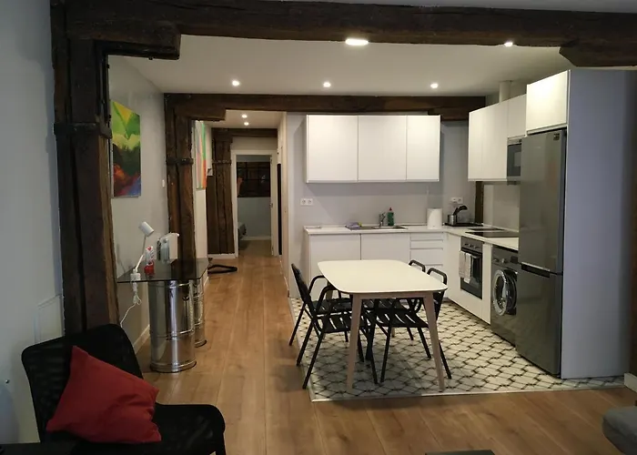 Apartamento 7calles, Casco Viejo. Bio